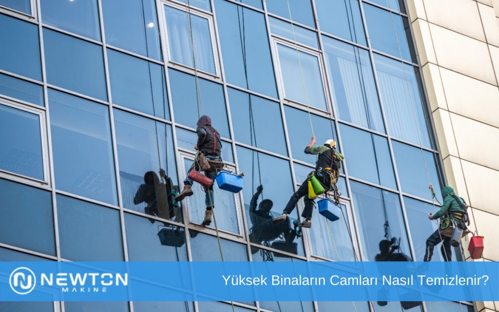 Yüksek Binaların Camları Nasıl Temizlenir